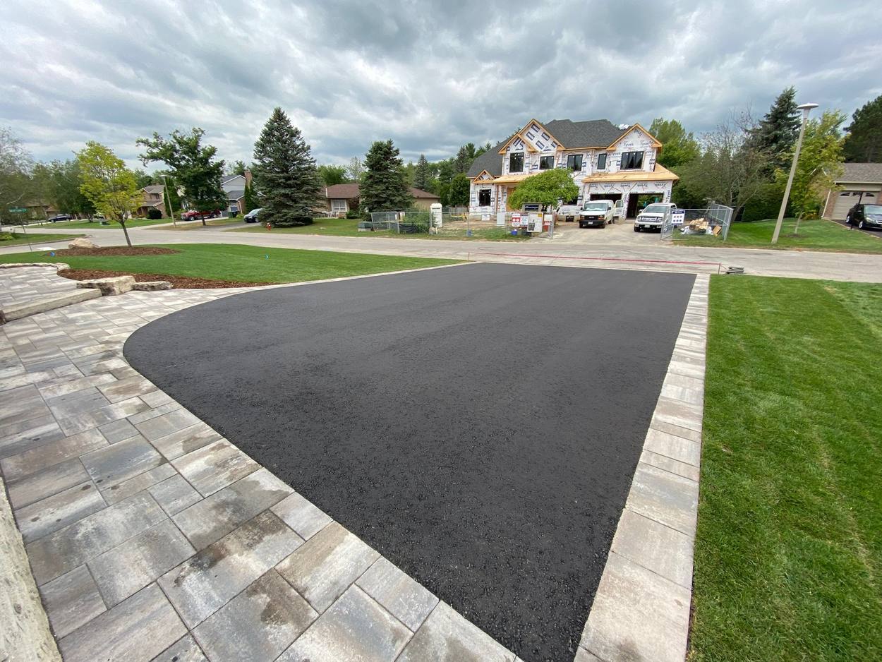 Finished driveway with interlock border